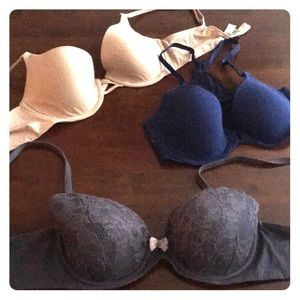 Victoria Secret Bra - set of three!
